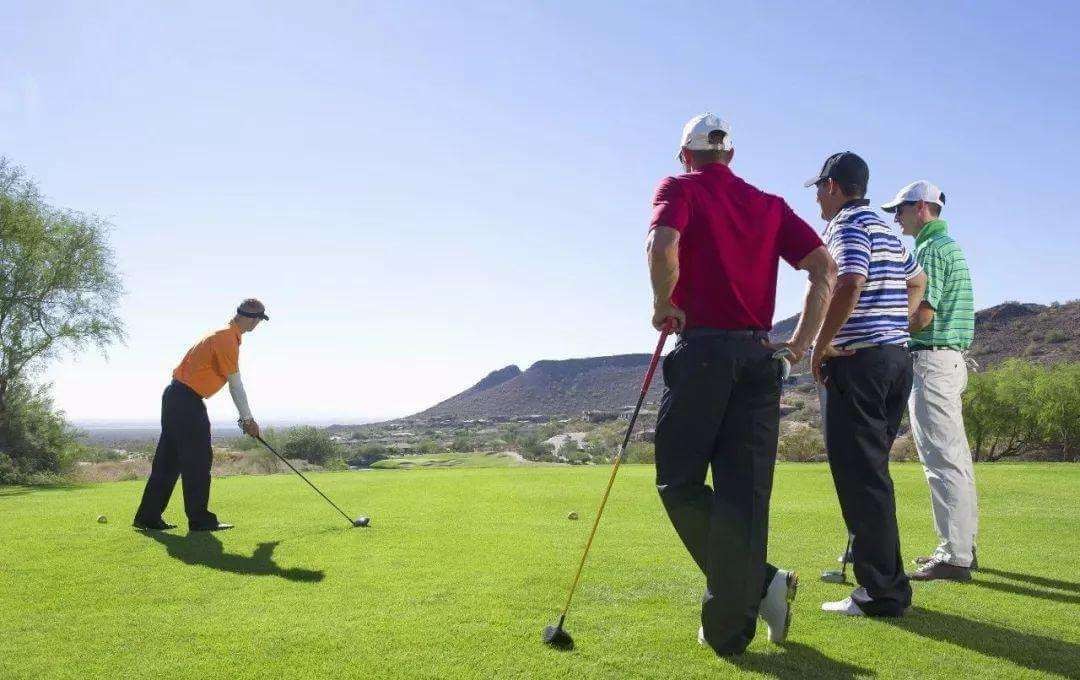 法國(guó)ESG高等商學(xué)院高爾夫俱樂部