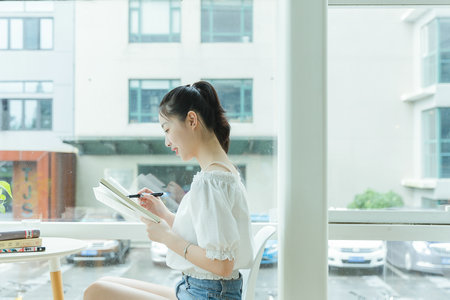 法國INSEEC高等商學(xué)院面試通過就能入學(xué)嗎 法國INSEEC高等商學(xué)院面試通過就能入學(xué)嗎