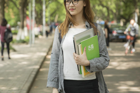 遼寧工業大學同等學力畢業證書 遼寧工業大學同等學力畢業證書