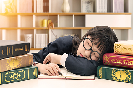 1628490980777091.jpg 攝圖網(wǎng)_401046552_睡覺的學(xué)生(企業(yè)商用).jpg