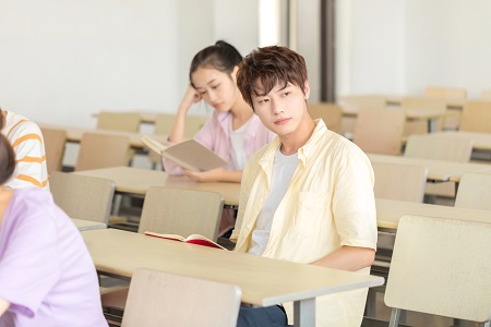 成人可以報考大連大學(xué)在職研究生嗎? 成人可以報考大連大學(xué)在職研究生嗎?