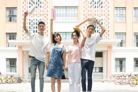 研究生和在職研究生有什么區(qū)別 研究生和在職研究生有什么區(qū)別