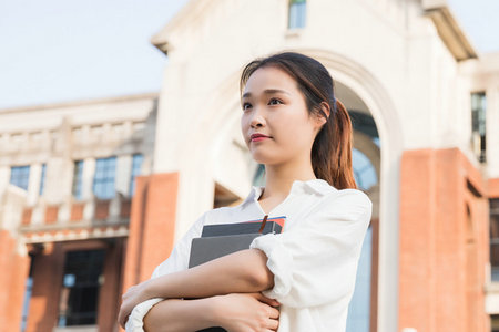 報考在職研究生有年齡限制嗎 報考在職研究生有年齡限制嗎