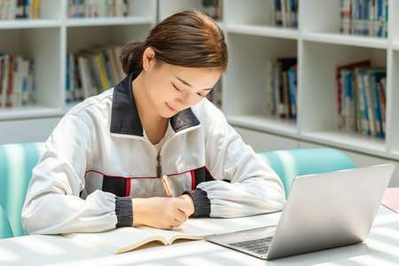 現在的在職研究生含金量高嗎 現在的在職研究生含金量高嗎