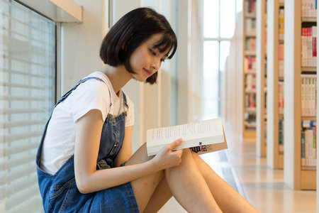 河北經(jīng)貿(mào)大學(xué)在職研究生報(bào)考條件及流程 河北經(jīng)貿(mào)大學(xué)在職研究生報(bào)考條件及流程