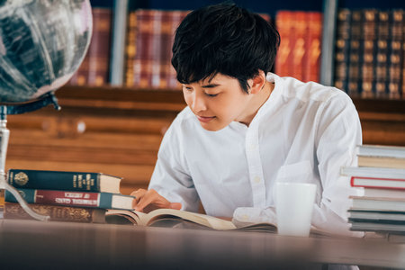 聊城大學MPAcc是在職學習嗎