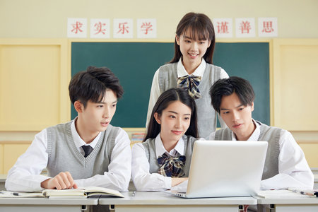 英國西倫敦大學國際博士上課方式 英國西倫敦大學國際博士上課方式