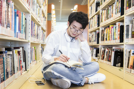 美國菲爾萊狄更斯大學國際博士是怎么上課的