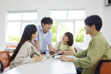 英國密德薩斯大學國際博士學費 英國密德薩斯大學國際博士學費