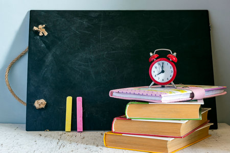 英國(guó)西倫敦大學(xué)國(guó)際博士報(bào)考條件 英國(guó)西倫敦大學(xué)國(guó)際博士報(bào)考條件