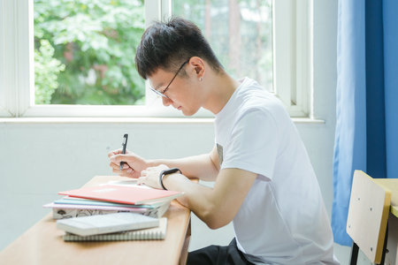 河南財經政法大學非全日制研究生學費一覽表 河南財經政法大學非全日制研究生學費一覽表