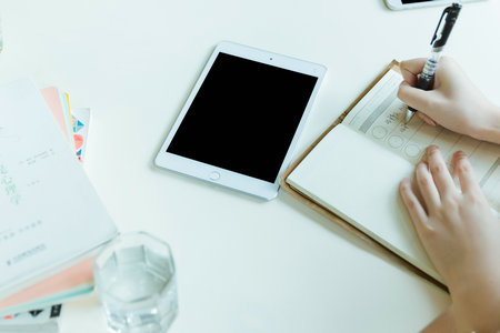 江漢大學(xué)非全日制研究生學(xué)費(fèi)一覽表 江漢大學(xué)非全日制研究生學(xué)費(fèi)一覽表