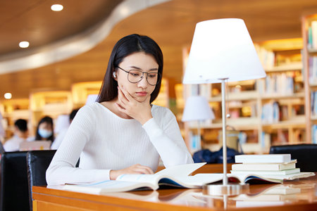 西班牙馬德里康普頓斯大學國際碩士報考條件 西班牙馬德里康普頓斯大學國際碩士報考條件