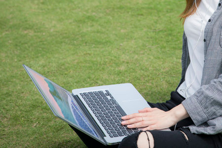 不得不知！加拿大西三一大學國際碩士報考條件及動態