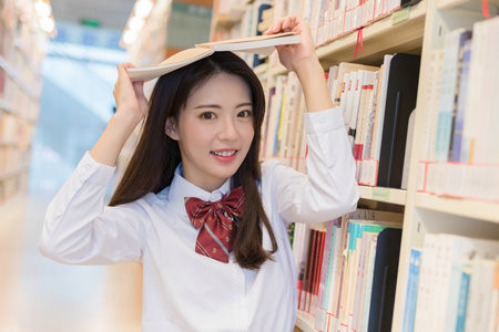 法國雷恩高等商學(xué)院在哪里報名？