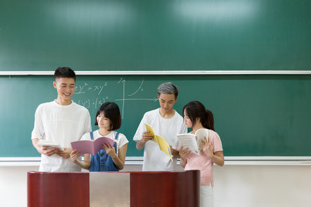 ?教育管理非全日制研究生學(xué)費一覽表2025年！一年多少錢？