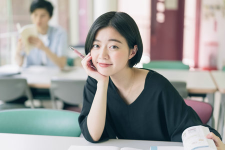 西班牙馬德里康普頓斯大學國際碩士報名入口 西班牙馬德里康普頓斯大學國際碩士報名入口