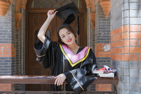 法國(guó)普瓦提埃大學(xué)中外合作辦學(xué)報(bào)名入口