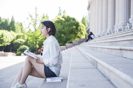 內蒙古財經大學非全日制研究生報考條件2025年