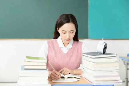 2026法國ISG高等管理學(xué)院國際博士考試考什么科目？