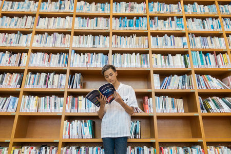 參加內(nèi)蒙古師范大學(xué)非全日制研究生復(fù)試需要滿足什么條件?