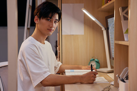 廣西師范大學(xué)非全日制研究生成績查詢?nèi)肟? alt=