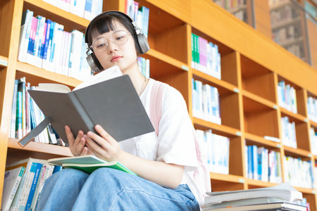 中國(guó)社會(huì)科學(xué)院大學(xué)MBA成績(jī)?cè)趺床樵? alt=