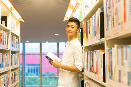 安徽財經(jīng)大學MPA考試成績?nèi)绾尾樵儯?></a>                                <div   id=