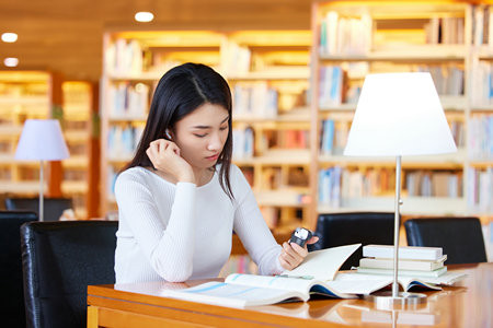 內蒙古民族大學MPA成績怎么查詢？