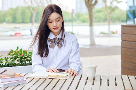 廣東財經大學金融專碩考試分數線是固定的嗎