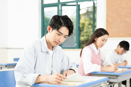 南京財經大學MPAcc分數線什么時候出？