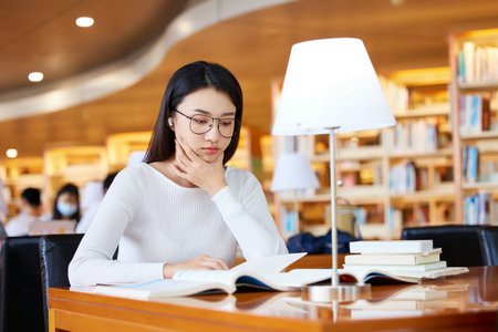 電子科技大學(xué)MBA分?jǐn)?shù)線過了就能上嗎？