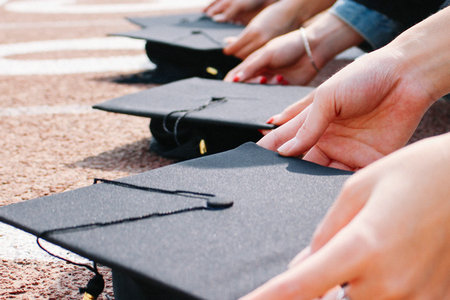 上海大學(xué)MPAcc專業(yè)的招生人群