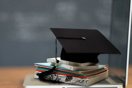 法律（法學(xué)）非全日制研究生熱門招生院校