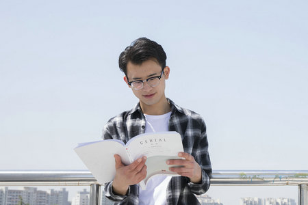 設(shè)計藝術(shù)學(xué)在職研究生上海招生詳情 設(shè)計藝術(shù)學(xué)在職研究生上海招生詳情