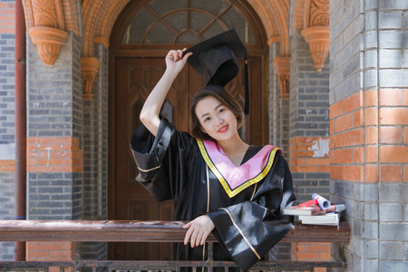 美國羅商大學國際碩士招生流程 美國羅商大學國際碩士招生流程