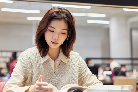 法國維萊爾國際商學院國際博士招生時間