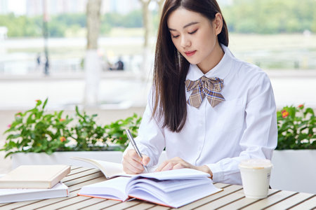 韓國慶熙大學(xué)招生時間安排 韓國慶熙大學(xué)招生時間安排