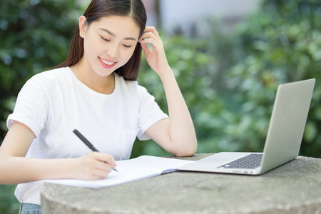 美國伯克利學(xué)院國際碩士三大招生人群！