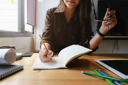 2025年藝術(shù)學(xué)理論在職研究生招生簡章