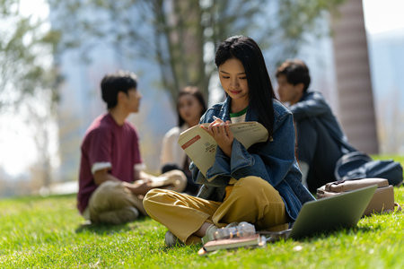 2025年上海大學在職研究生招生簡章