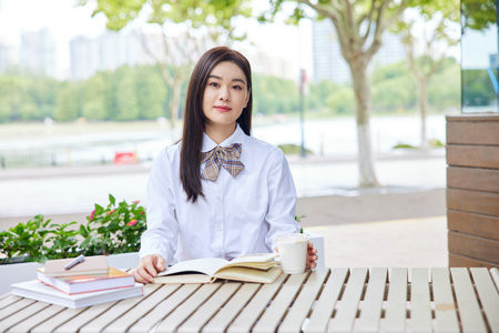 2026美國瓊斯國際大學國際博士招生時間