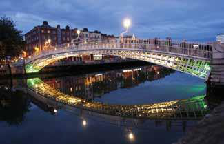 校內(nèi)夜景 校內(nèi)夜景