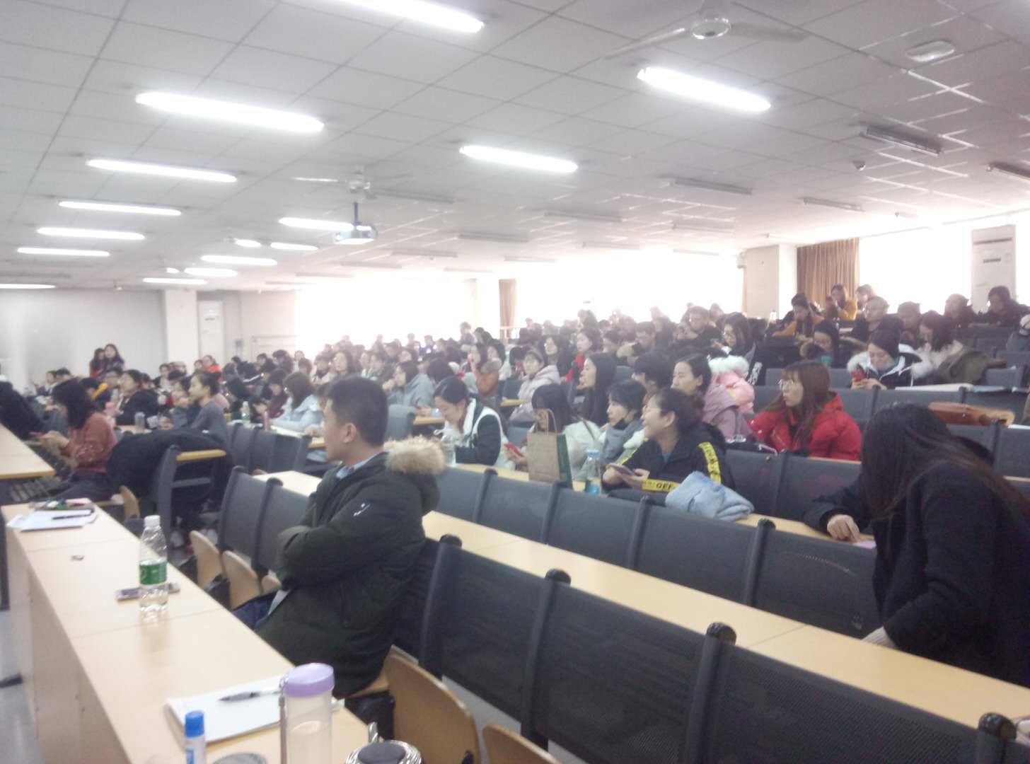 研工部開展2019年“扎根實踐工程”研究生寒假社會調研項目培訓會 研工部開展2019年“扎根實踐工程”研究生寒假社會調研項目培訓會