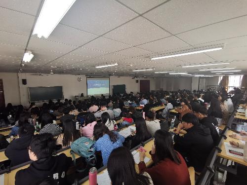 研究生院開展“樹立學術規范理念，促進科研知識創新”專題講座