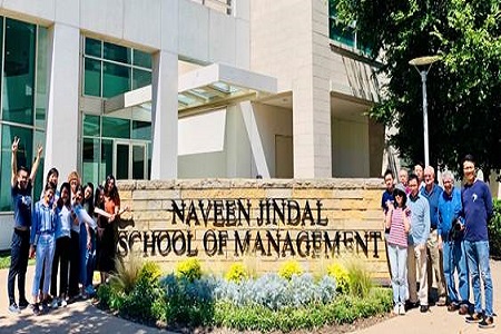 全體同學與UTD管理學院師生合影 全體同學與UTD管理學院師生合影