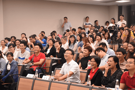 劉老師的分享在大家的戀戀不舍中結束 劉老師的分享在大家的戀戀不舍中結束