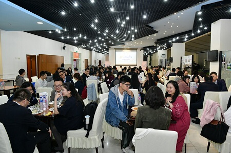 導師與學生共進晚餐 導師與學生共進晚餐