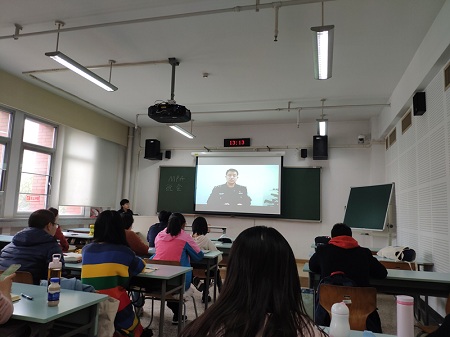 同學們觀看電信網絡詐騙視頻 同學們觀看電信網絡詐騙視頻