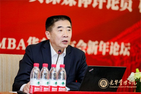 杜文龍老師演講中 杜文龍老師演講中